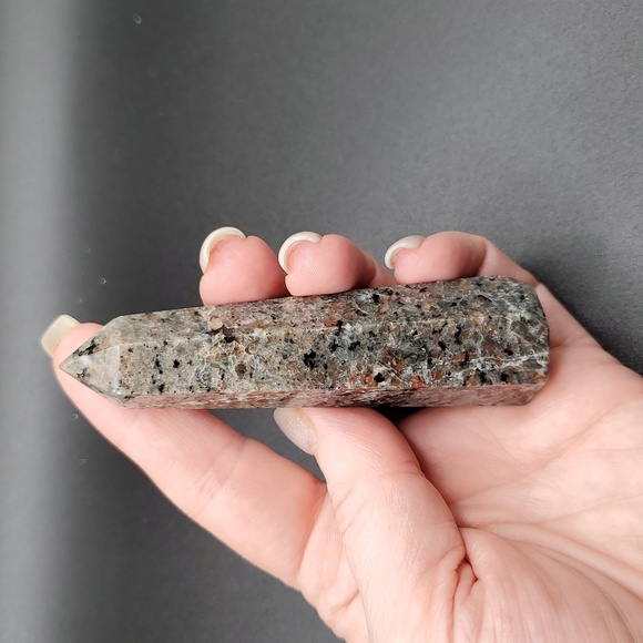 Yooperlite UV Reactive Tower - Picture 5 of 7